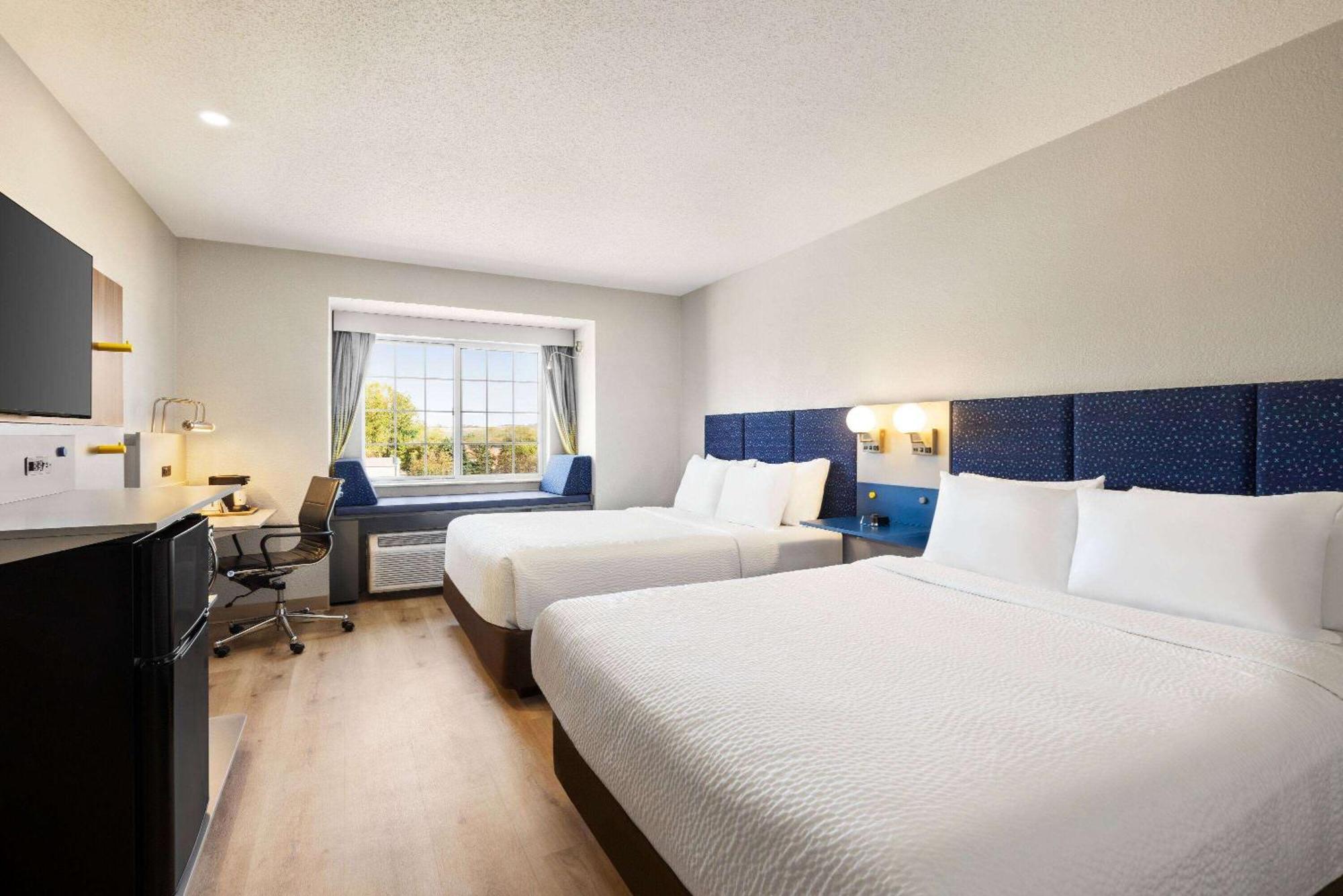 Microtel Inn & Suites By Wyndham New Ulm מראה חיצוני תמונה